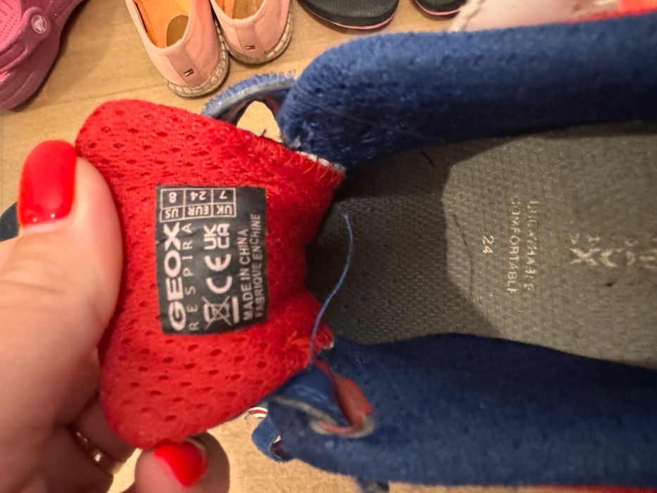 Adidasi baieti noi si utilizati- masura 24-25