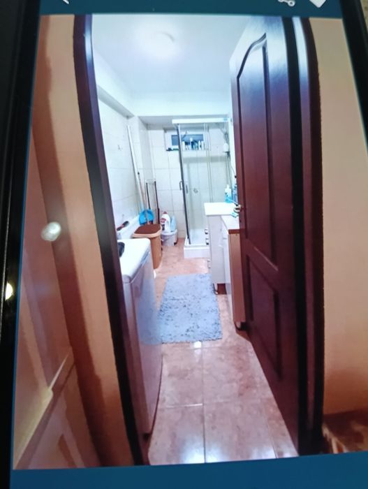 Vând ap cu 2 camere in Tg Jiu