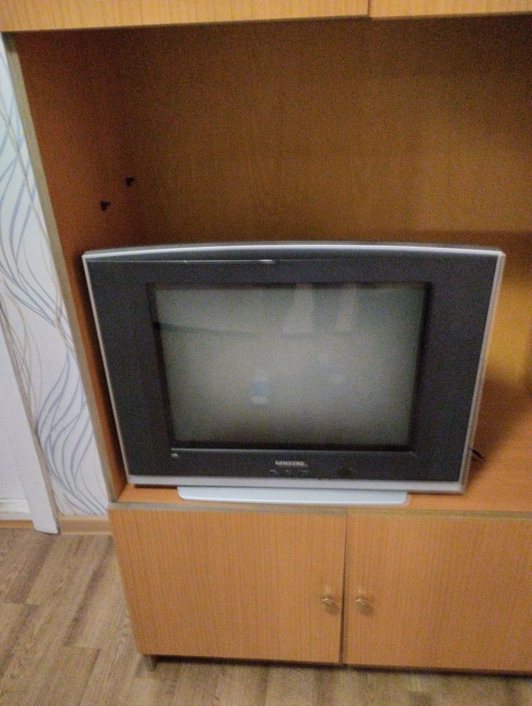 Продам телевизор и дивиди б/у: 10 000 тг. - Телевизоры Костанай на Olx