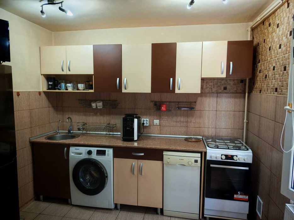 Vând apartament 2 camere, cartier Tudor, Târgu Mureș