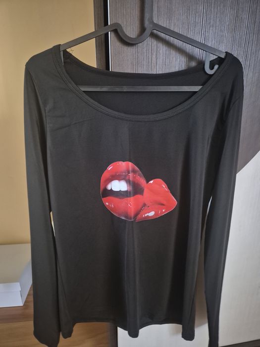 Продавам блузки Л размер