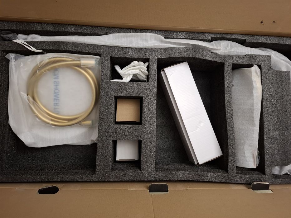 Продам душевой смеситель lusso