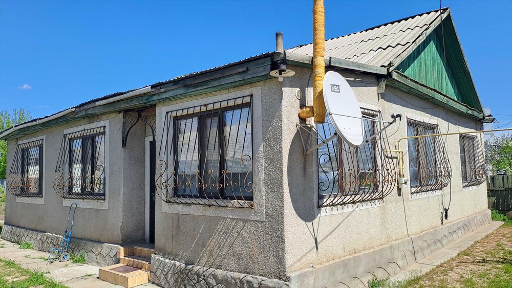 Дом в центре города Шу со всеми удобствами