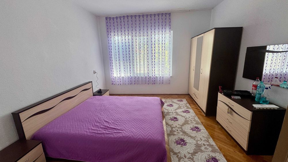 Дава се под наем Двустаен апартамент в Разград, Лудогорие - 77 кв.м за 407.49 € - Снимка #1