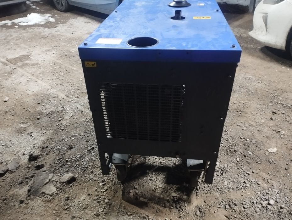 Продам дизельный генератор