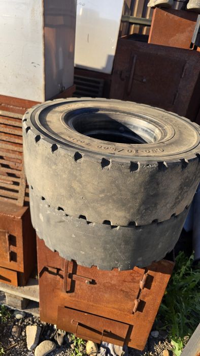 Продам шины литые на кару