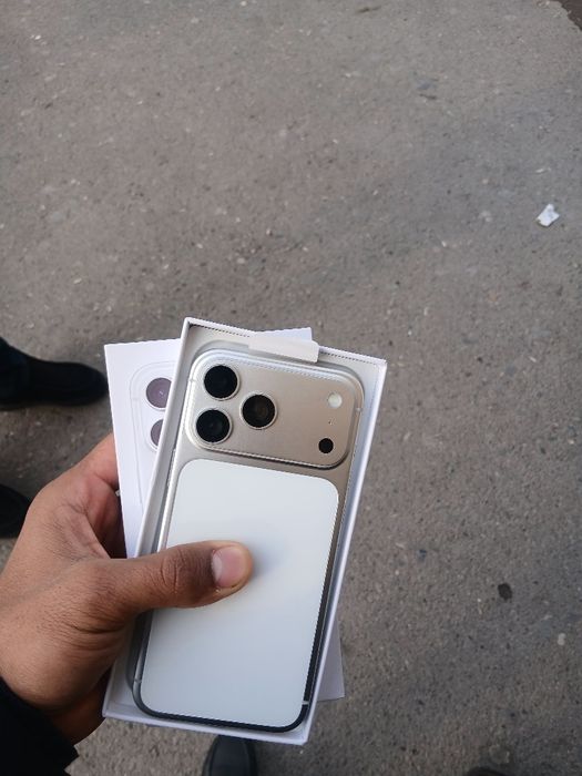 Apple 17 pro max 1ga1 Dubay premium