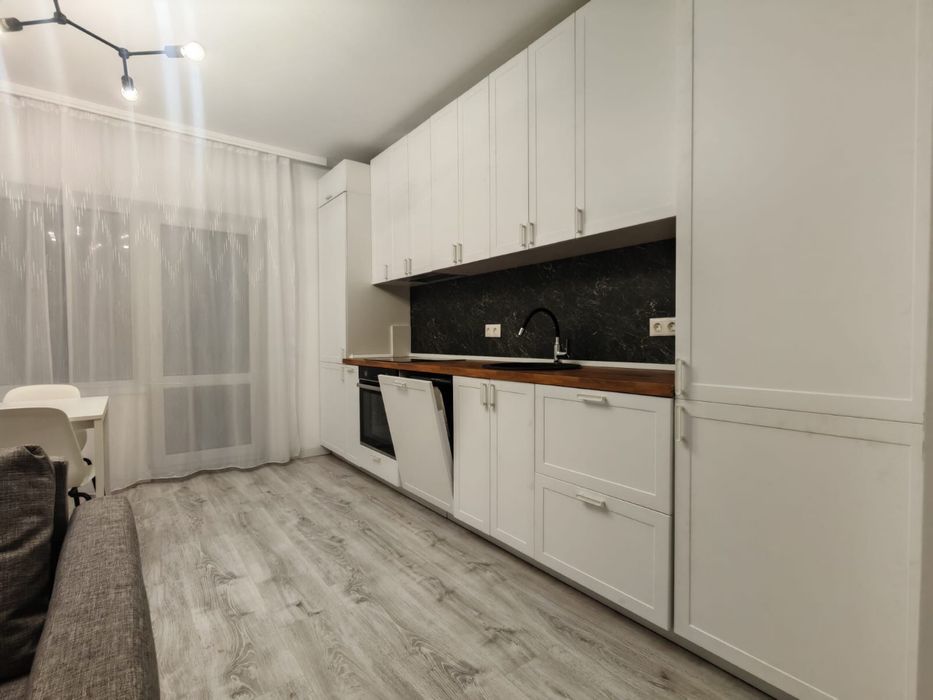 Inchiriez apartament 3 camere