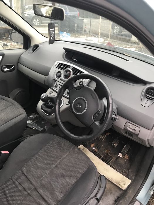 Se dezmembreaza renault scenic 1.6 16v