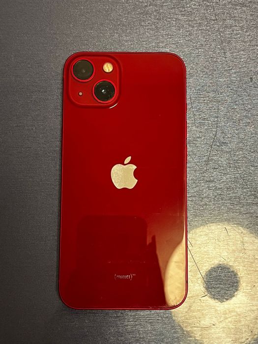 Iphone 13 red