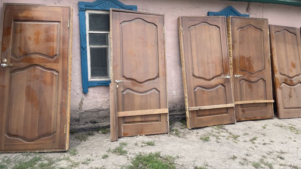 Продам двери межкомнатные
