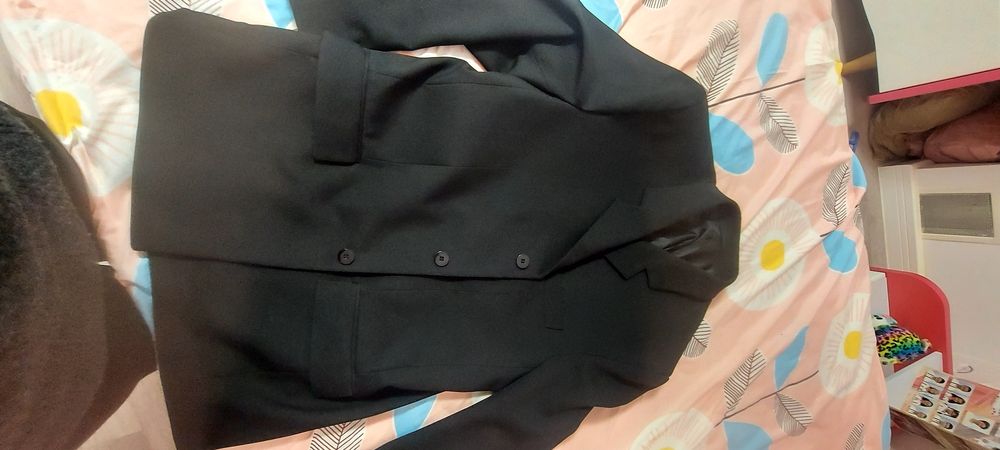 Sacou pt bărbați elegant negru mărime 52 stare impecabila