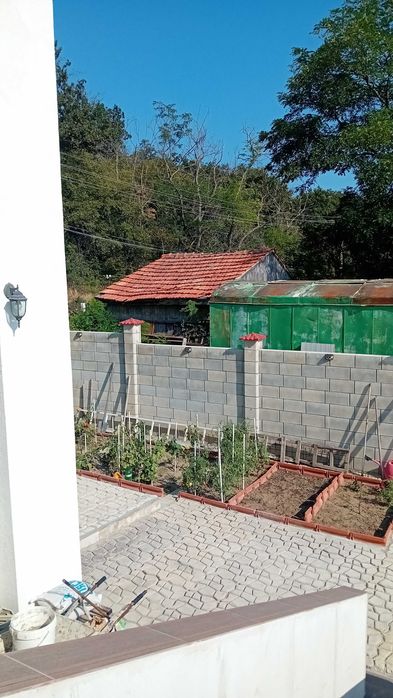 Дава се под наем Етаж от къща в Варна, Възраждане 3 - 85 кв.м за 76.5 € - Снимка #2