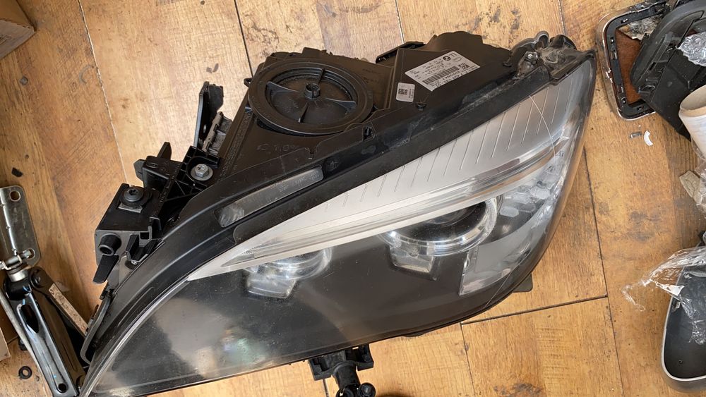 Far stanga xenon Bmw seria 7 F01 F02 LCI Facelift 2013 , 2014