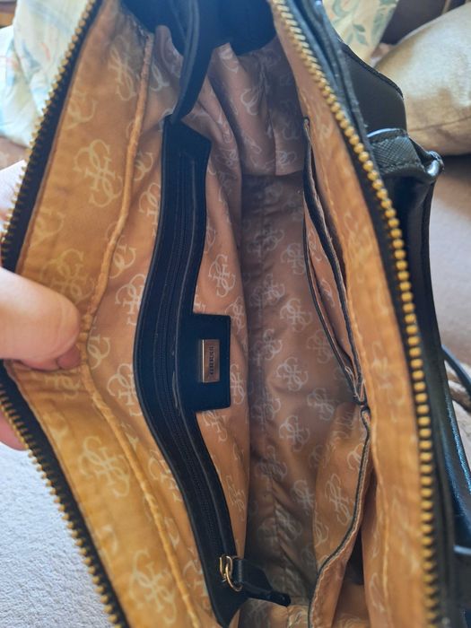 Дамска чанта Guess