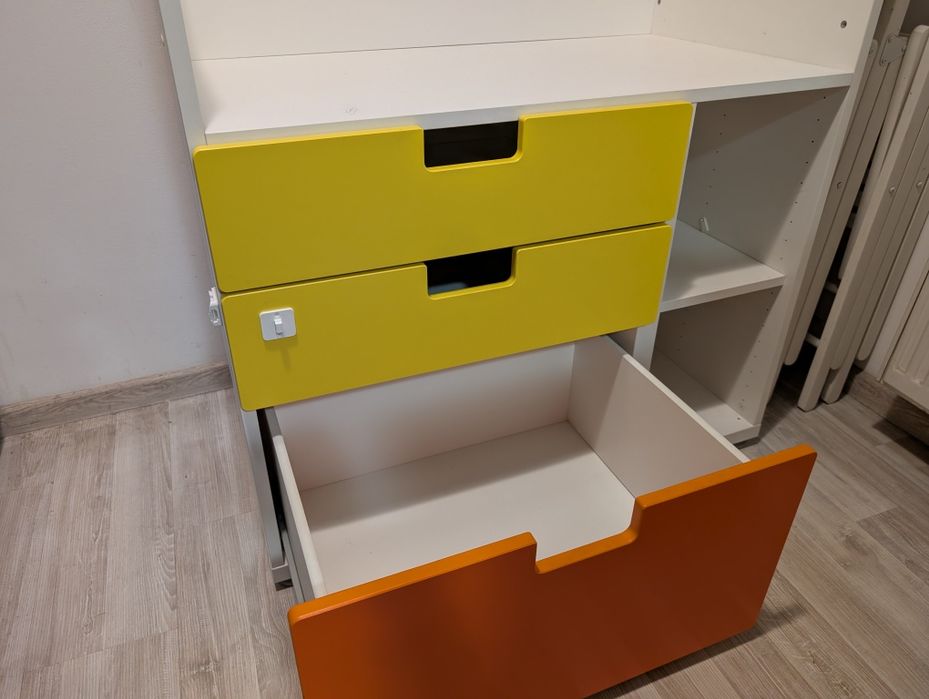 Masa de înfășat - birou cu sertare IKEA