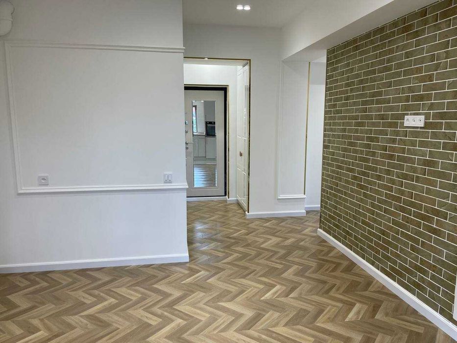 Продается 3х Комнатная квартира  ЦУМ Туркменское посольство Центр