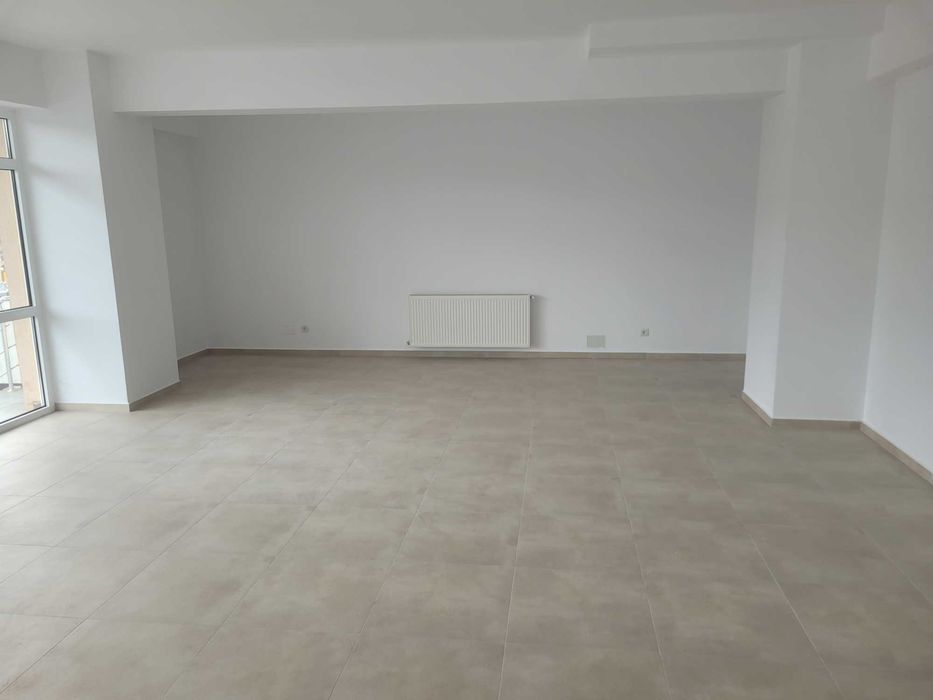 Inchiriez spatiu comercial