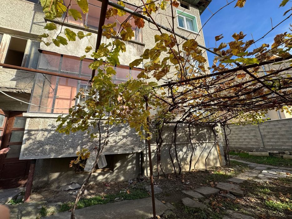 Етаж от Къща кв. Боровец гр. Търговище