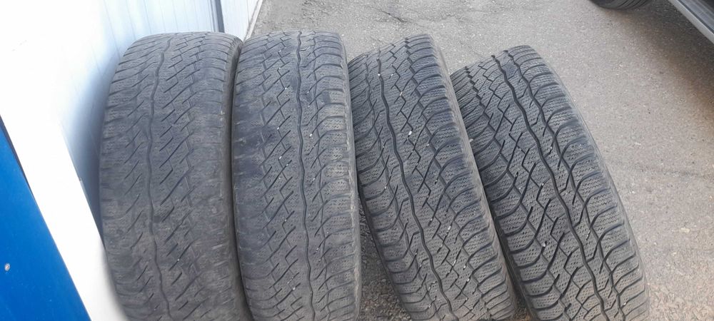 Срочно Продам авто резину 265/65/R17