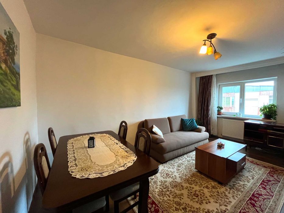 Apartament cu 2 camere, decomandat, zona Iiruc