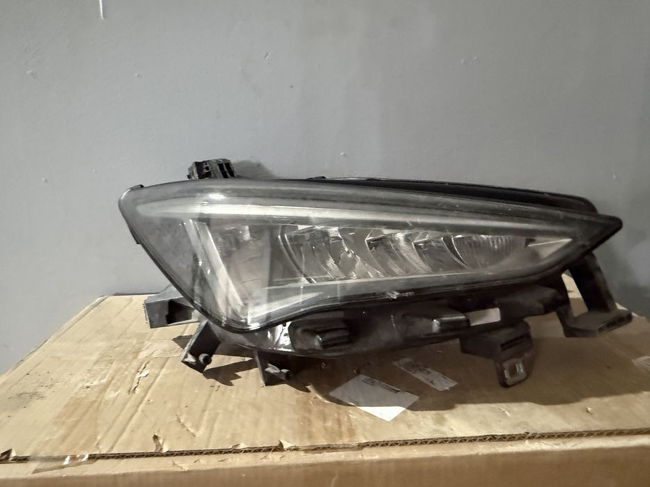 far cupra born full led partea dreapta 10f941008h