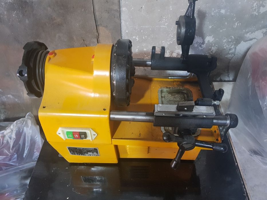 Резьбонарезной станок