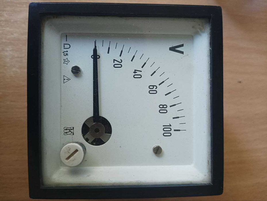 Вольтметр постоянного тока до 100 вольт.