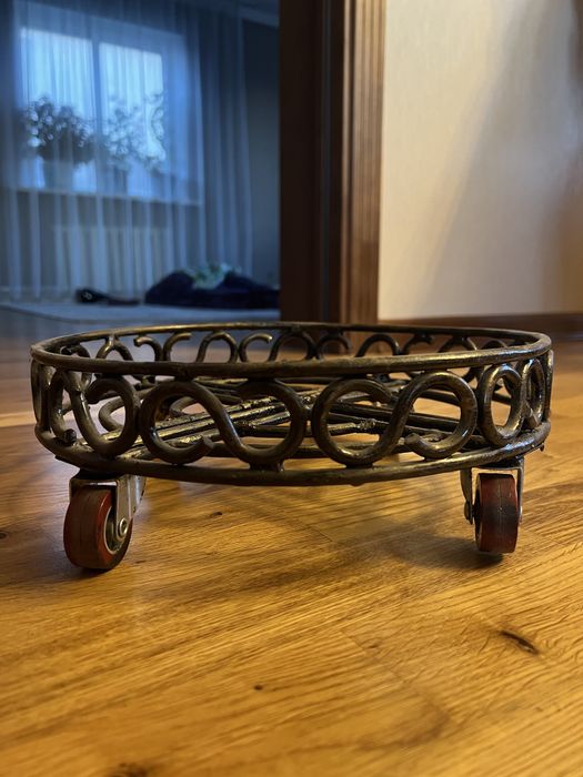 Подставка под горшок для цветов