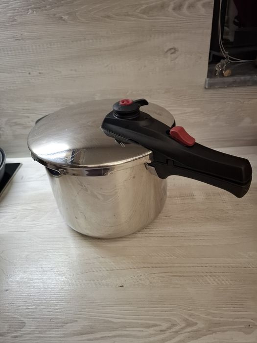 Тенджера под налягане