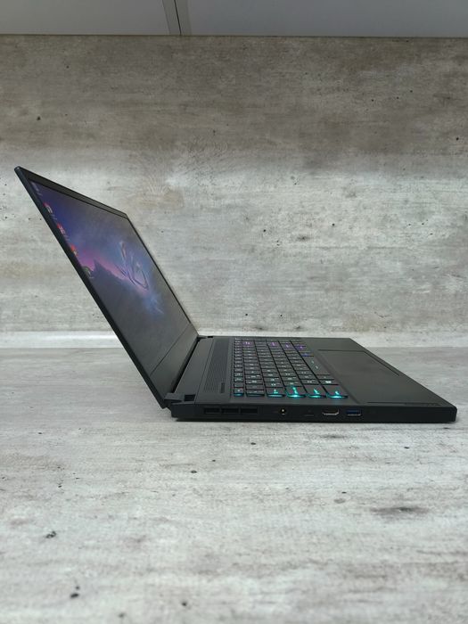 Ноутбуе игровой MSI