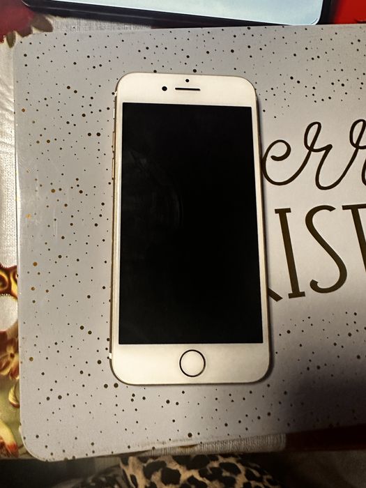 Vând Iphone 7 , 32GB in stare foarte buna!