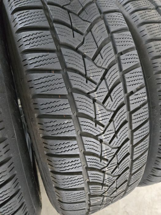 Anvelope iarna 205 60 17 DUNLOP  dot2024