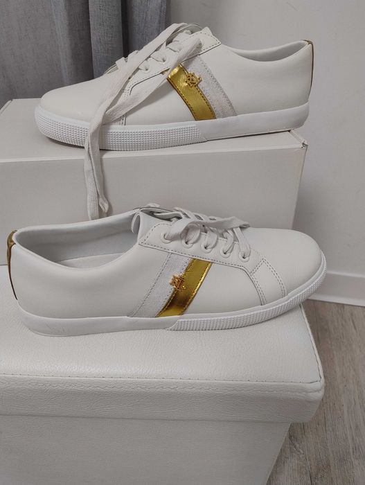 Сникърси  RALPH LAUREN ! Имате право на тест и преглед преди да платите! Oбувки са чисто нови ,носени 20мин. Големи са ми. размер 39/40 бяла кожа!