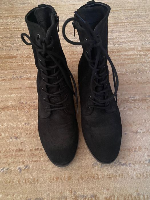 Ghete joase piele intoarsa