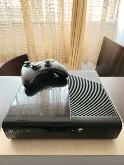 Xbox 360 - 200GB Stocare - Controller inclus