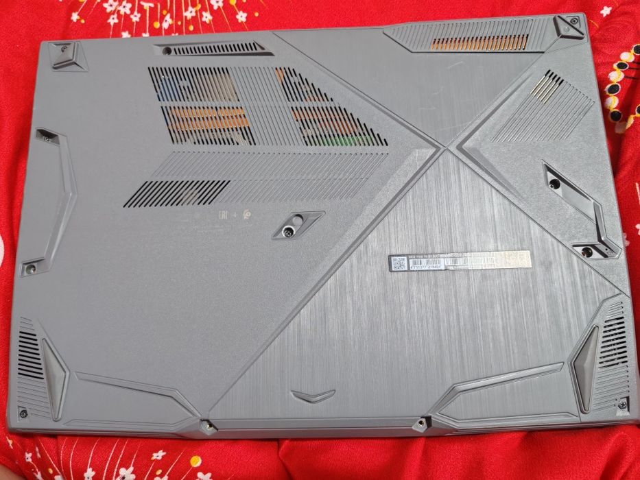 MSI thin 15 pentru piese placa de bază stricata!