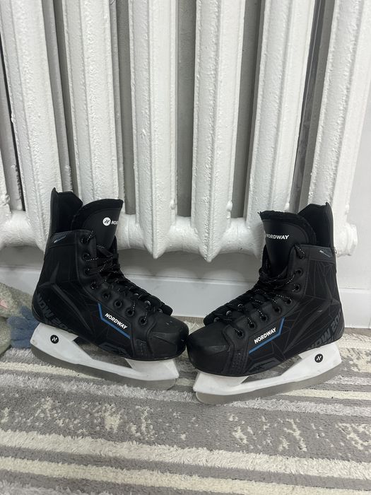 Продам коньки почти новые