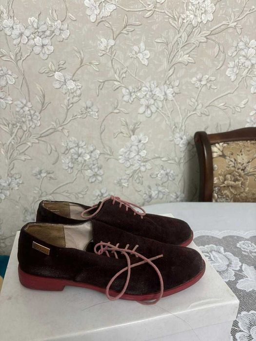 Продам женскую обувь