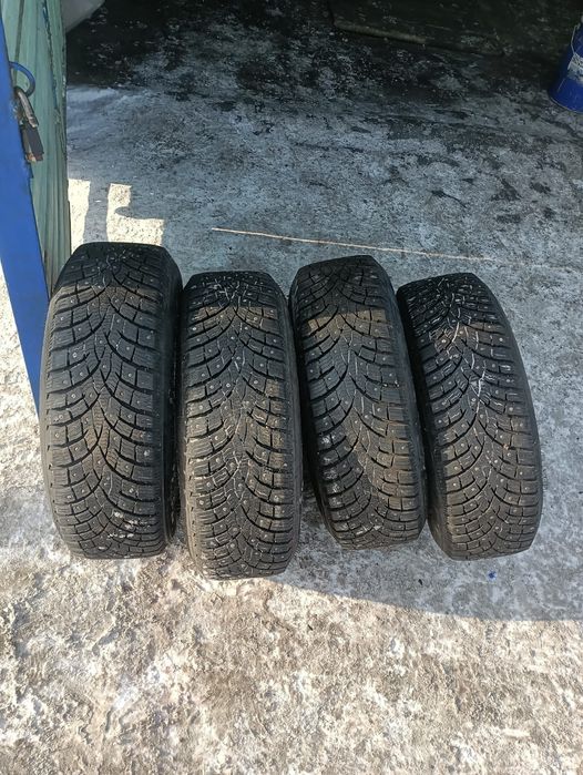 Диски с зимней резиной на Мерседес