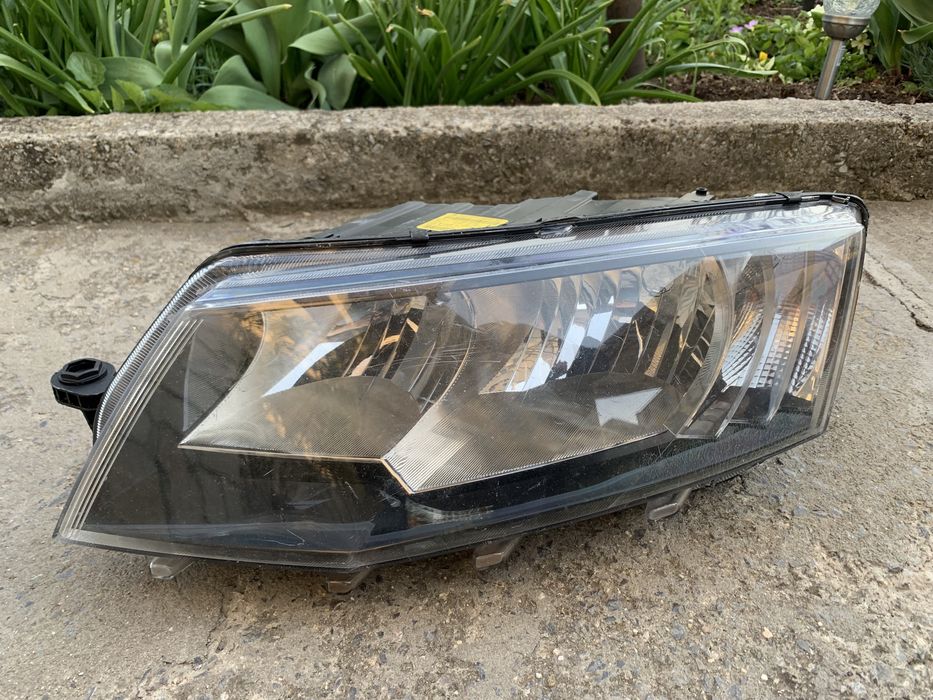Фар за Skoda Octavia 3/Шкода Октавиа