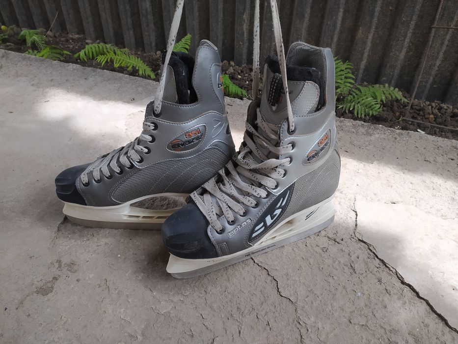 Продам коньки мужские