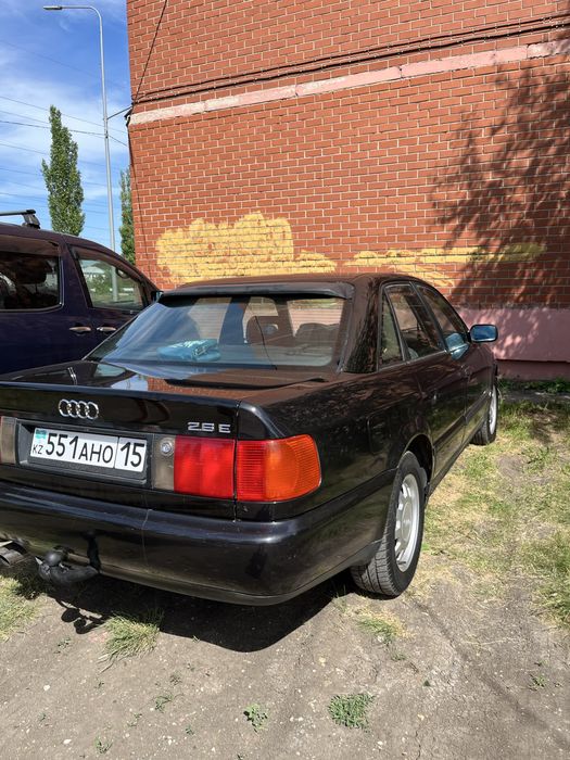 В продаже Audi 100 c4