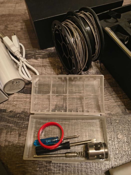 Set organizatoare cu accesorii diverse