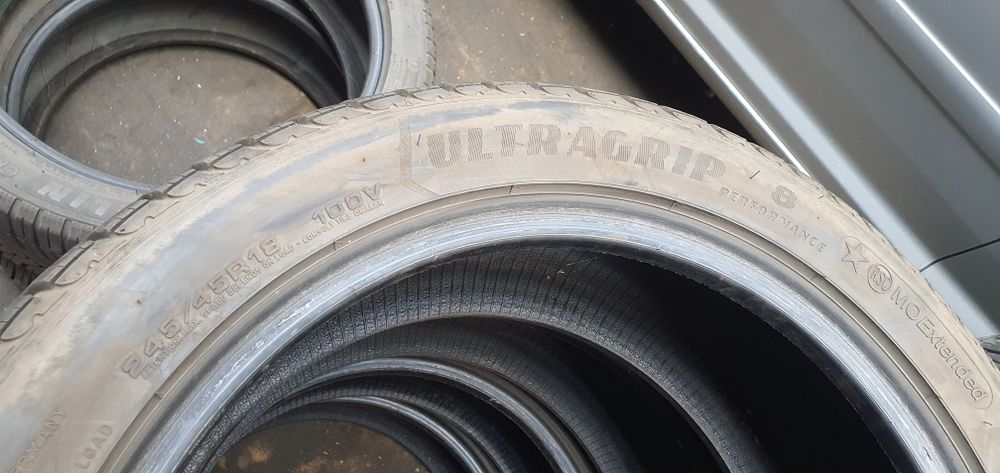 Гуми 4бр 245/45/18 - 1бр -- 125лв