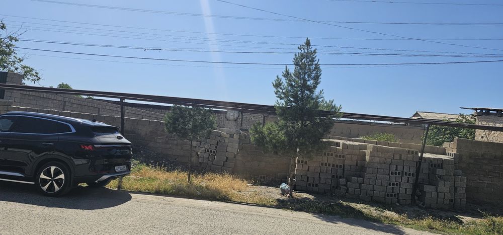 Бош участка сотилади катта йолга якин