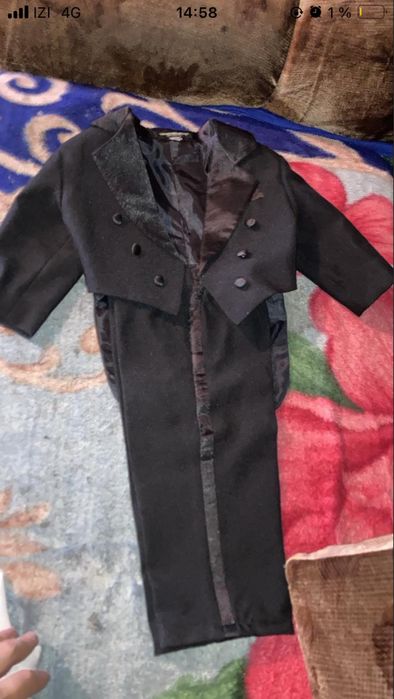 Продам костюм на мальчка