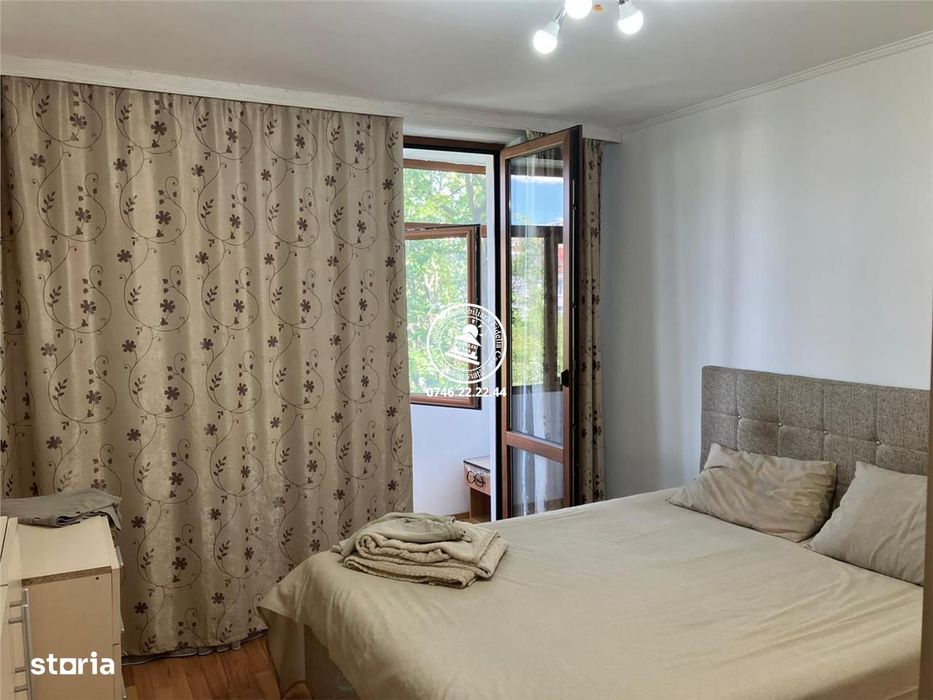 Apartament 3 camere de vanzare Podu Ros — fotografia 1