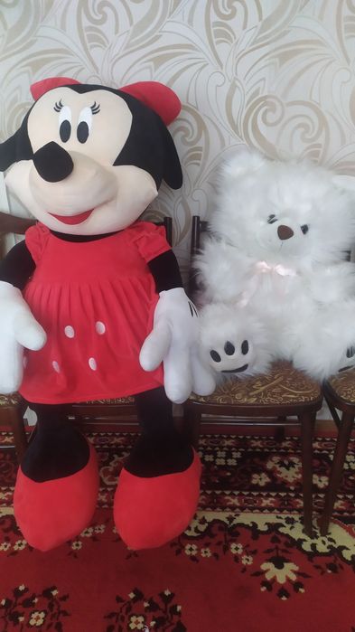 Мики Маус игрушка и мишка