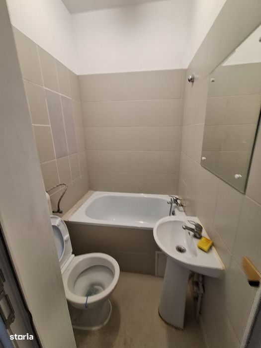 200 euro.!!!Garsoniera Et 1 Zona Ronat